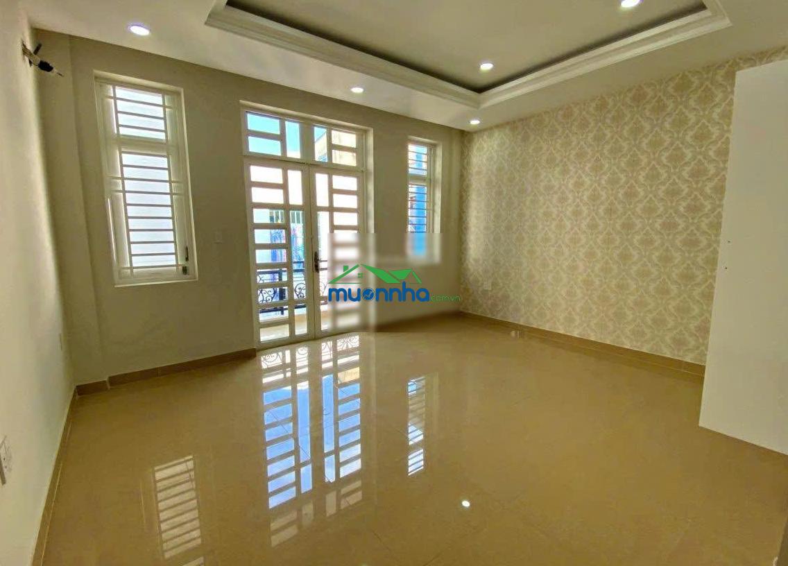 Bán nhà 4 tầng - dt 80m2 (5x16m) - gần chợ bình triệu - đối diện đh luật - 2