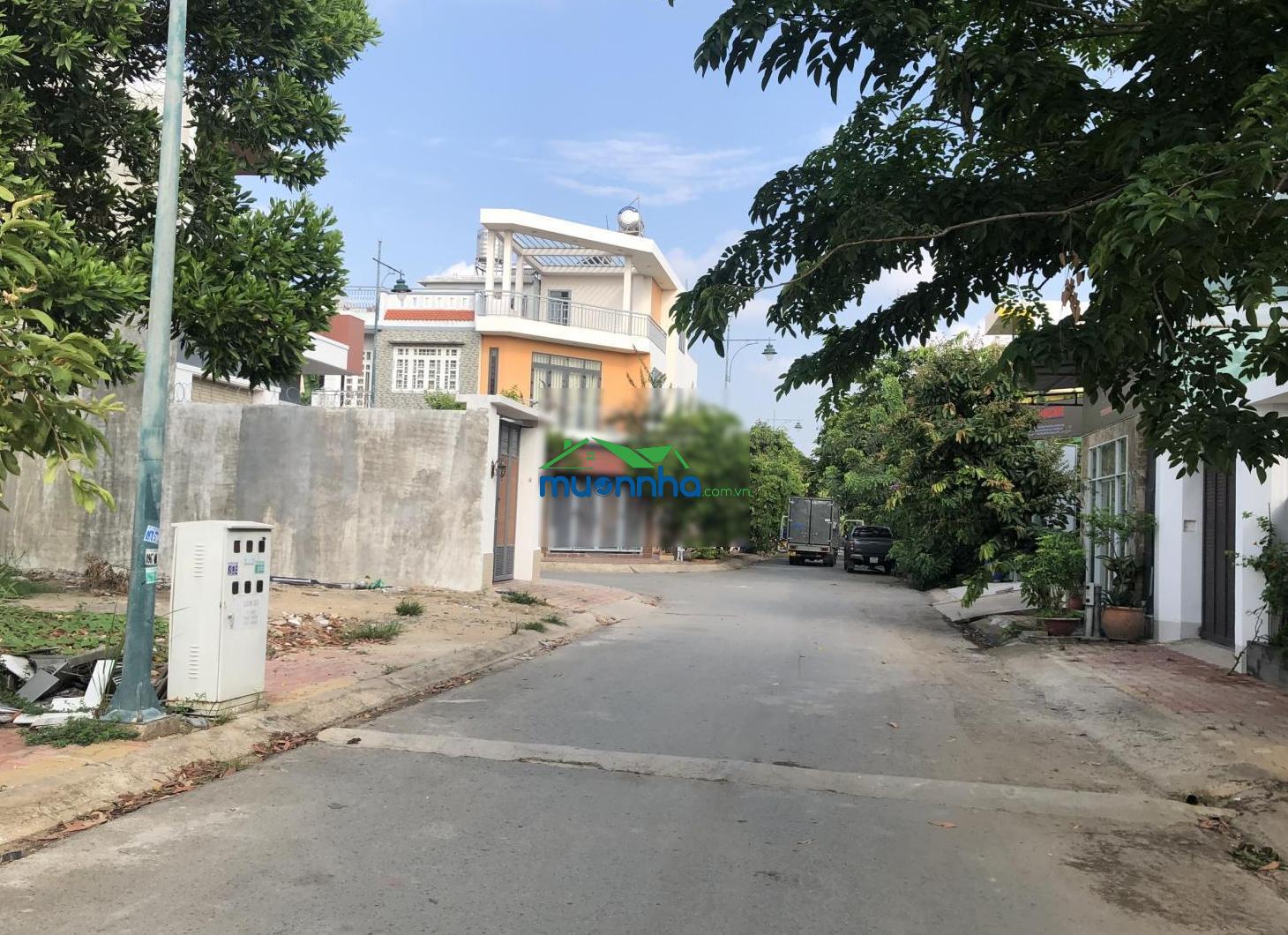 Bán gấp đất thổ cư 138m2 (6x23m), sổ hồng riêng hướng đông nam, khu dân cư vĩnh phú 1 - 2