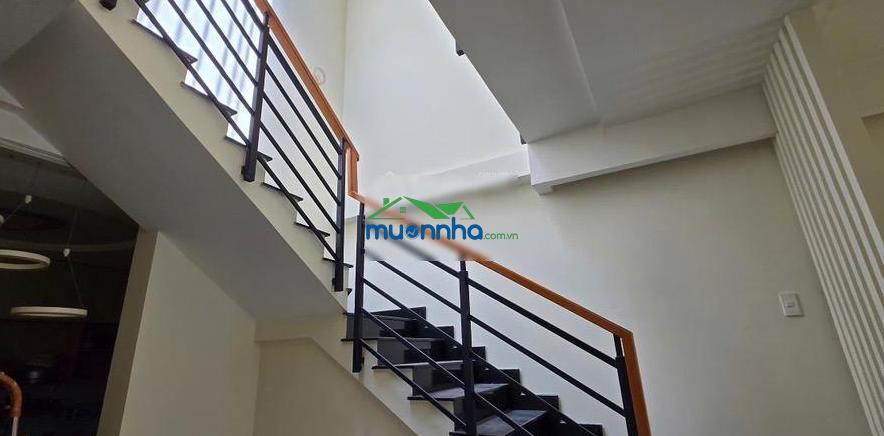 Bán nhà hxh nguyễn văn công, 68m2, 2 tầng, khu phố an ninh, sạch đẹp, sân để xe, chỉ 7 tỷ