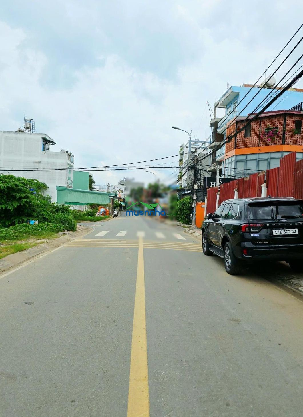 Nhà phố chính chủ từ đầu chưa qua đầu tư gấp bán - 2