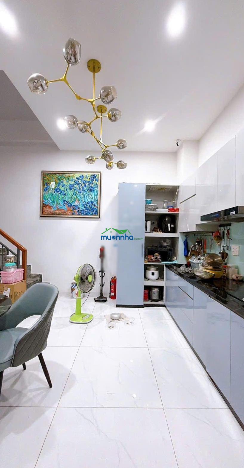 Mua bán nhà quận 4, trục đường khánh hội, 4 tầng hoàn công, nở hậu l vuông vắn! - 2