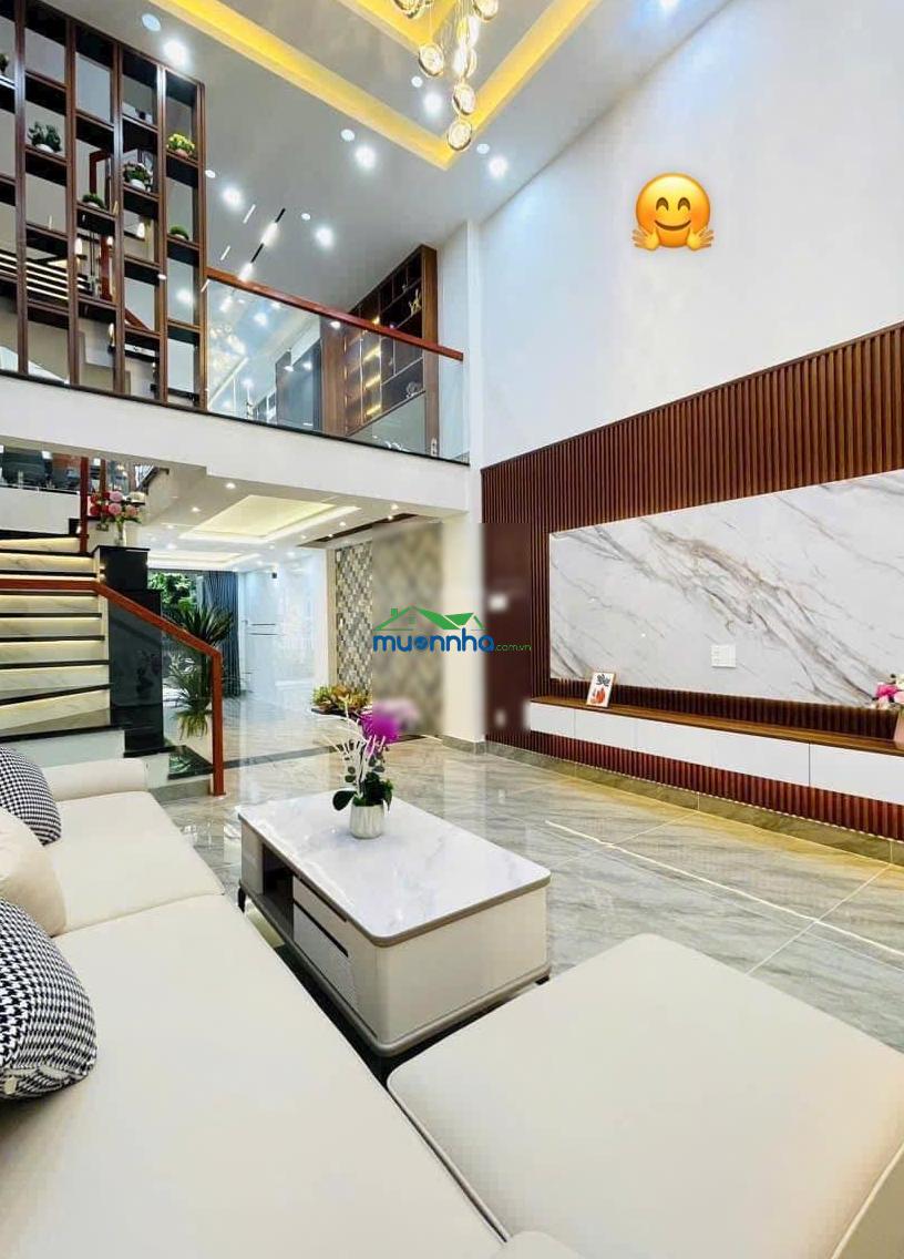 Nhà rẻ nhất lê hồng phong p12 quận 10. dt 80m2, cách vạn hạnh mall 2 phút di chuyển
