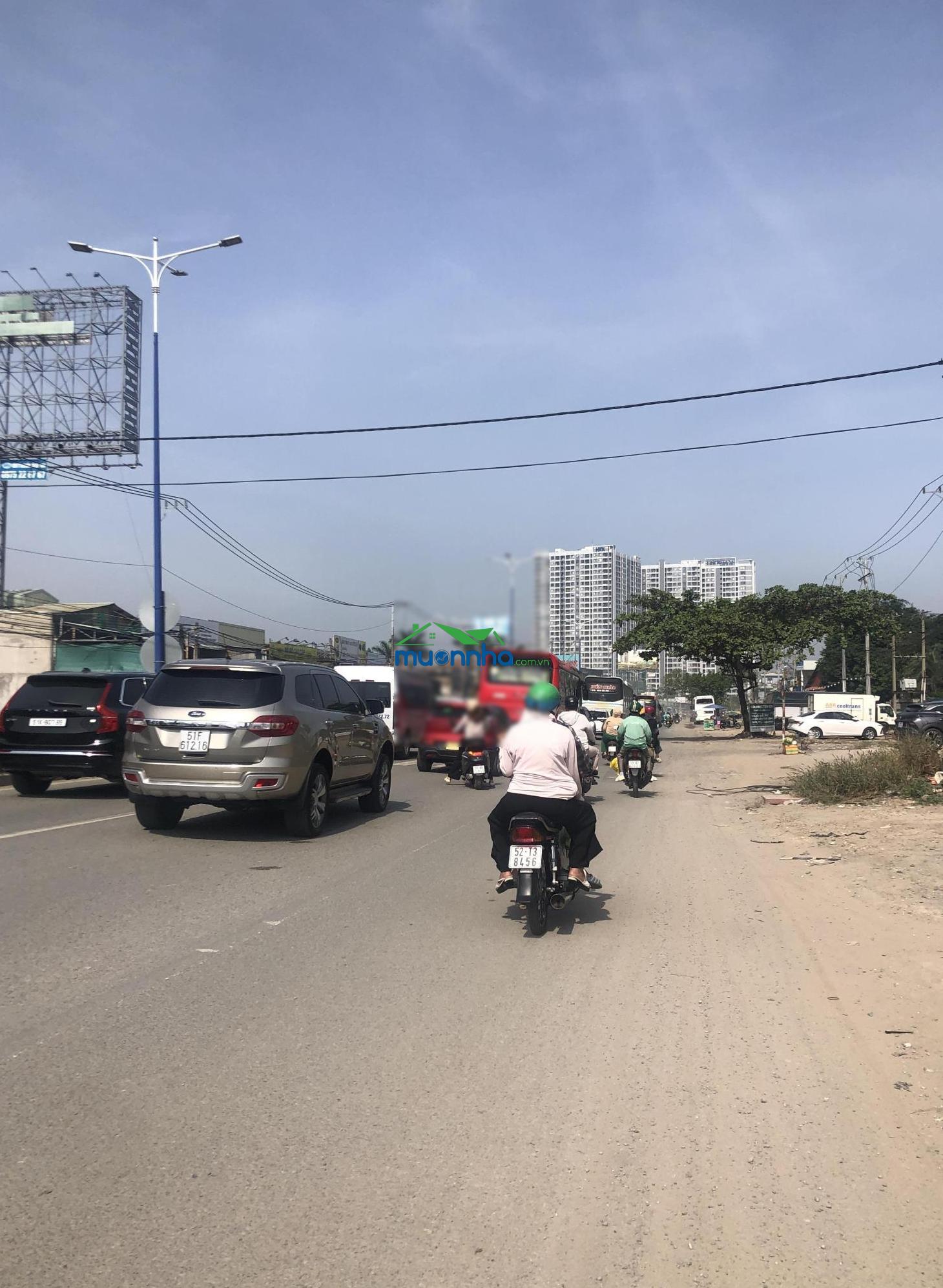 Cho thuê mặt bằng (như hình)-1400m2