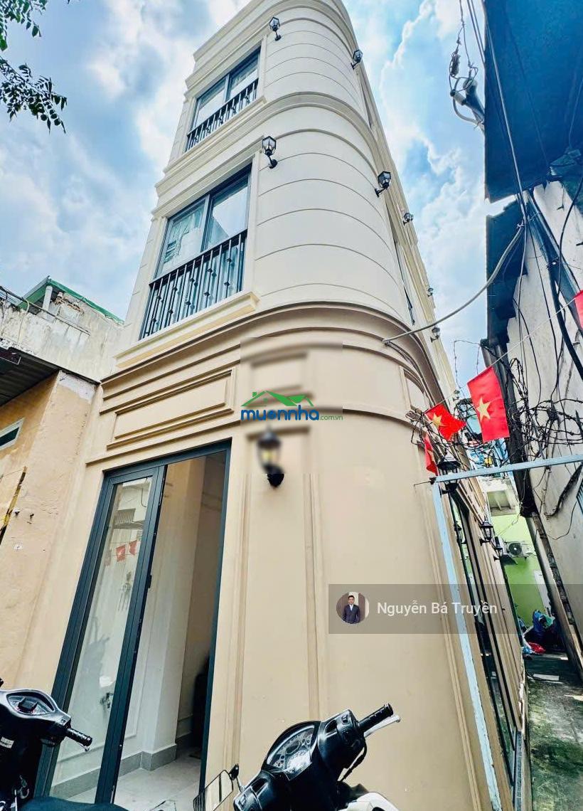 Bán nhà góc 2 mặt thoáng phố bùi viện quận 1, dòng tiền 20tr/th, 3 tầng nhà mới đẹp full nội thất