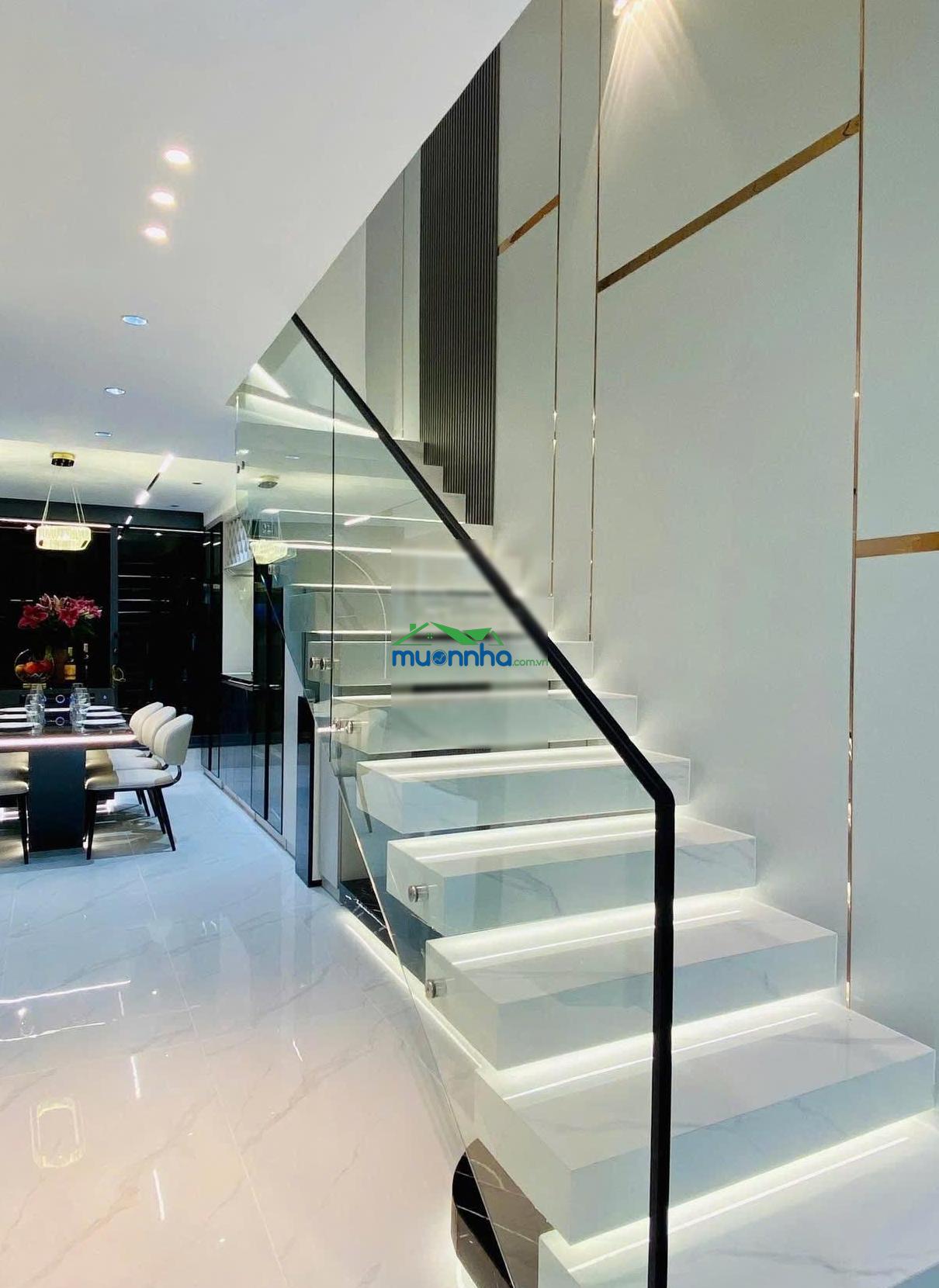 Nhà ngộp nguyễn phi khanh - quận 1. giá 4 tỷ 4 / 82.3m2 đang cho thuê 30 triệu. gần chợ tân định - 2