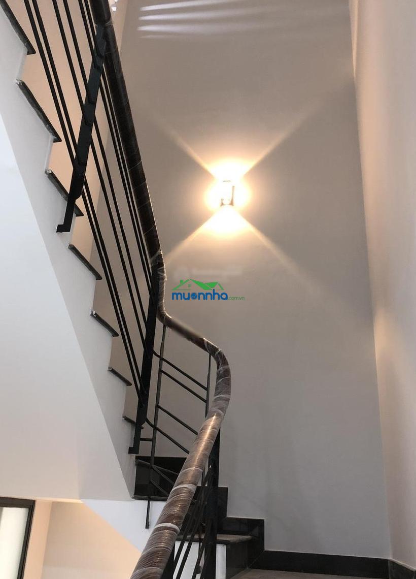Chính chủ gửi bán căn nhà đẹp hẻm xe oto phường bình trưng đông q2 cũ. - 3