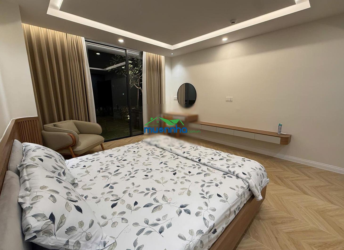 Tôi cần cho thuê trệt có sân vườn, full nội thất ôtô định danh, thang máy tân cửa