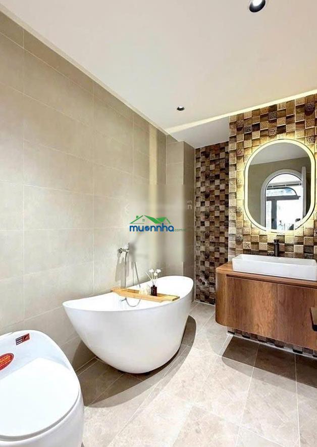 Duy nhất 1 căn đường hà tôn quyền, quận 11. giá:5tỷ120/6mx11m(66m2),3lầu. sổ hồng cầm tay cc mau lẹ