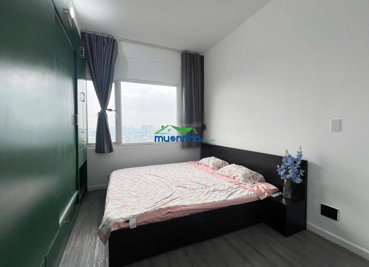 Cần cho thuê gấp căn hộ botanica premier. dt: 80m2, 2pn, 2wc. giá 20tr/th. lh: 0365 695 ***