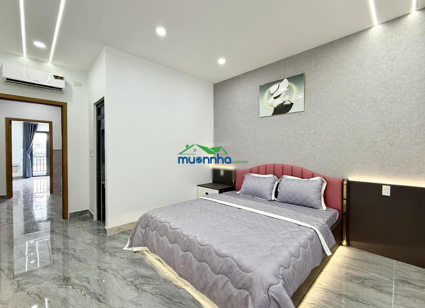 Nhà có thang máy đường thông dt: 4x20m, lửng, 3 lầu, 4pn, gara ô tô, p. thờ, sân thượng, 7.9 tỷ