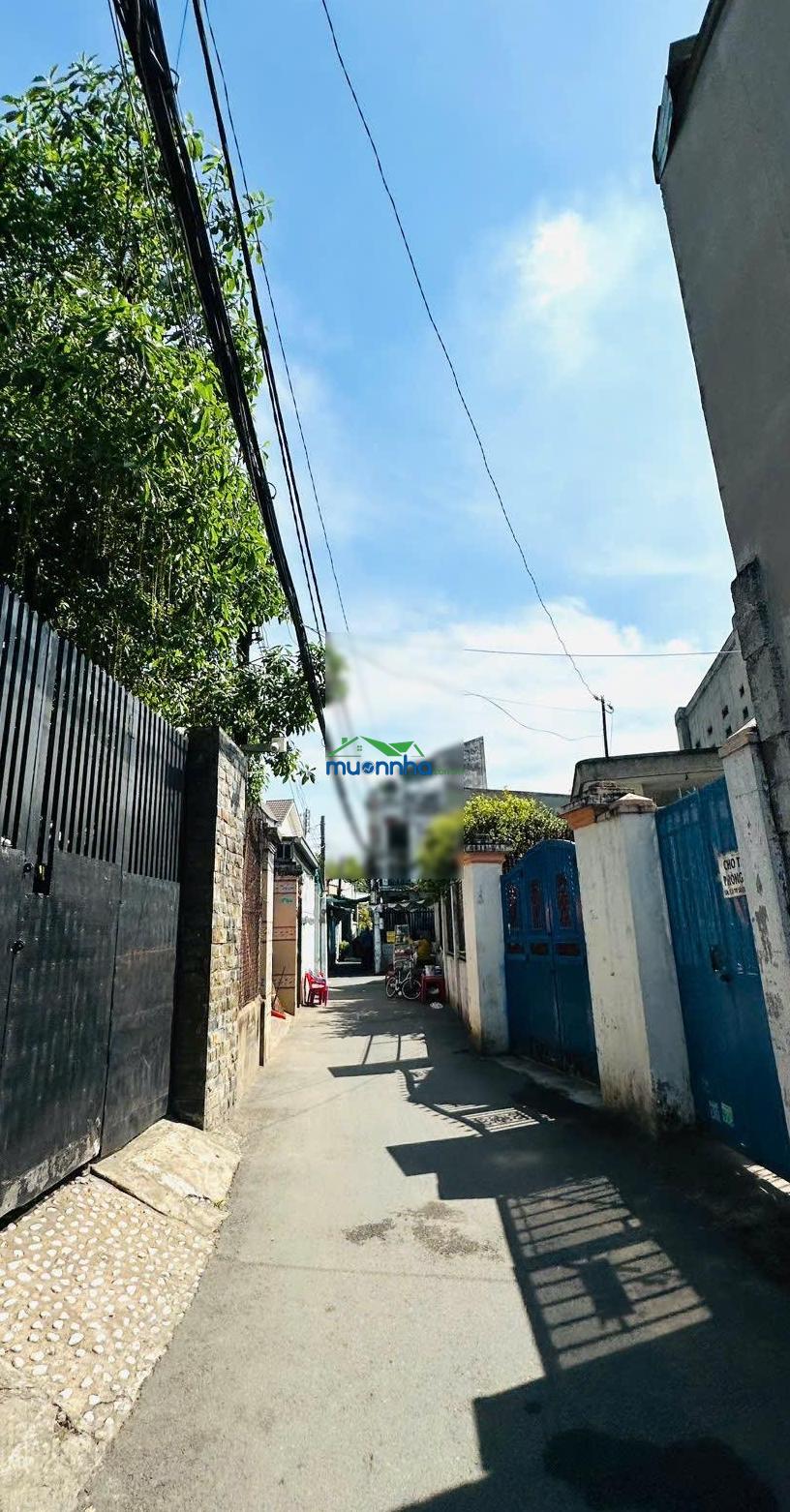 Nhà cấp 4 hẻm ô tô gần ngay phạm văn đồng linh đông. khu vực cao ráo. nhà cũ tiện sửa chữa. 6,4x9.5 - 4
