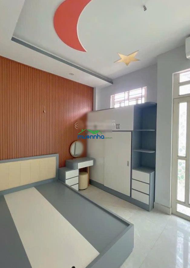 Siêu phẩm 2 tầng ngay công viên hồ trái tim- hẻm 5m thông -diện tích 4m x 9m chỉ 3 tỷ 7 còn tl
