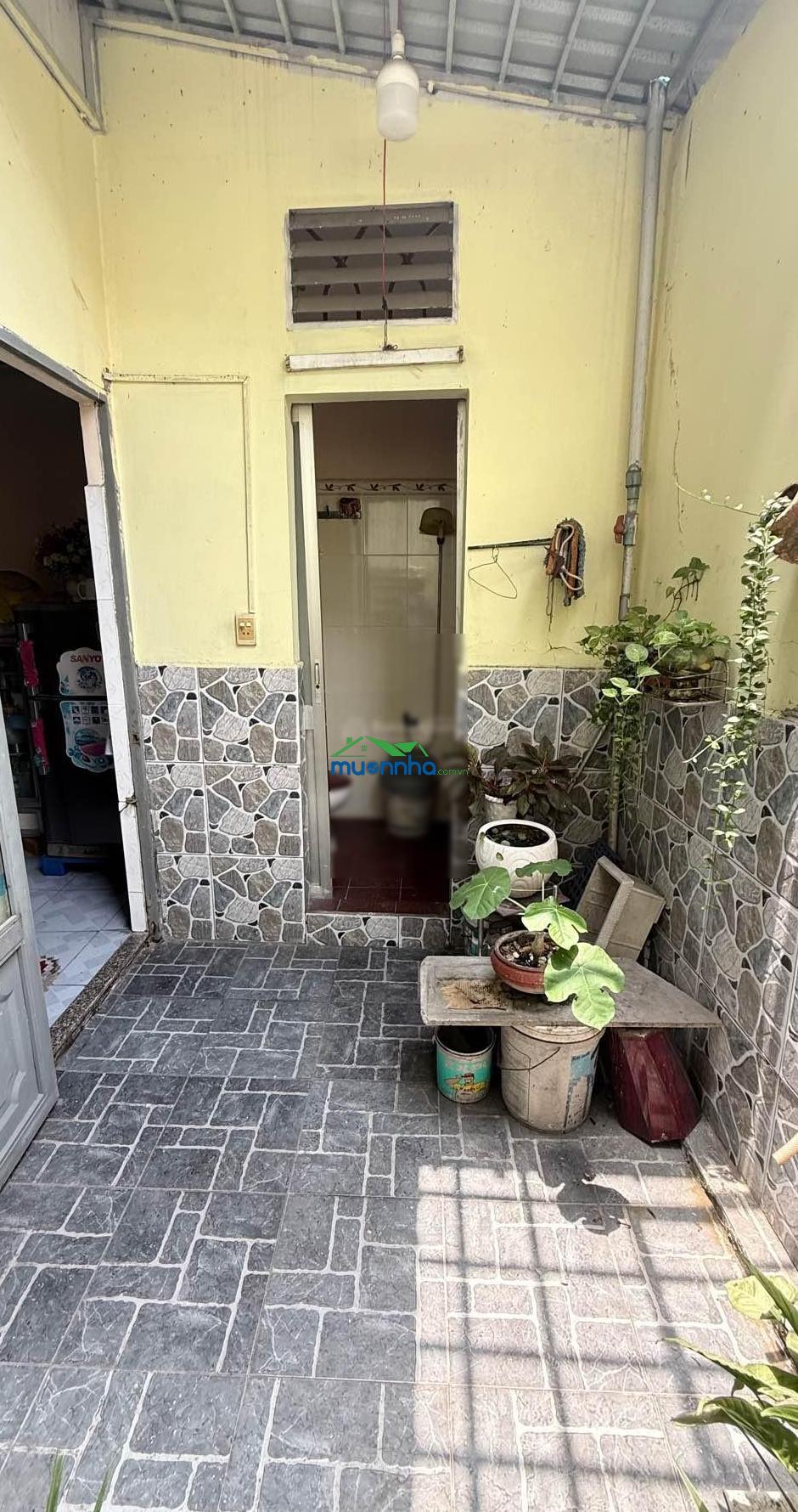 Bán nhà 2 tầng có sân vườn, trần xuân soạn, tân hưng, quận 7, ngang gần 5m, rộng thoáng mát