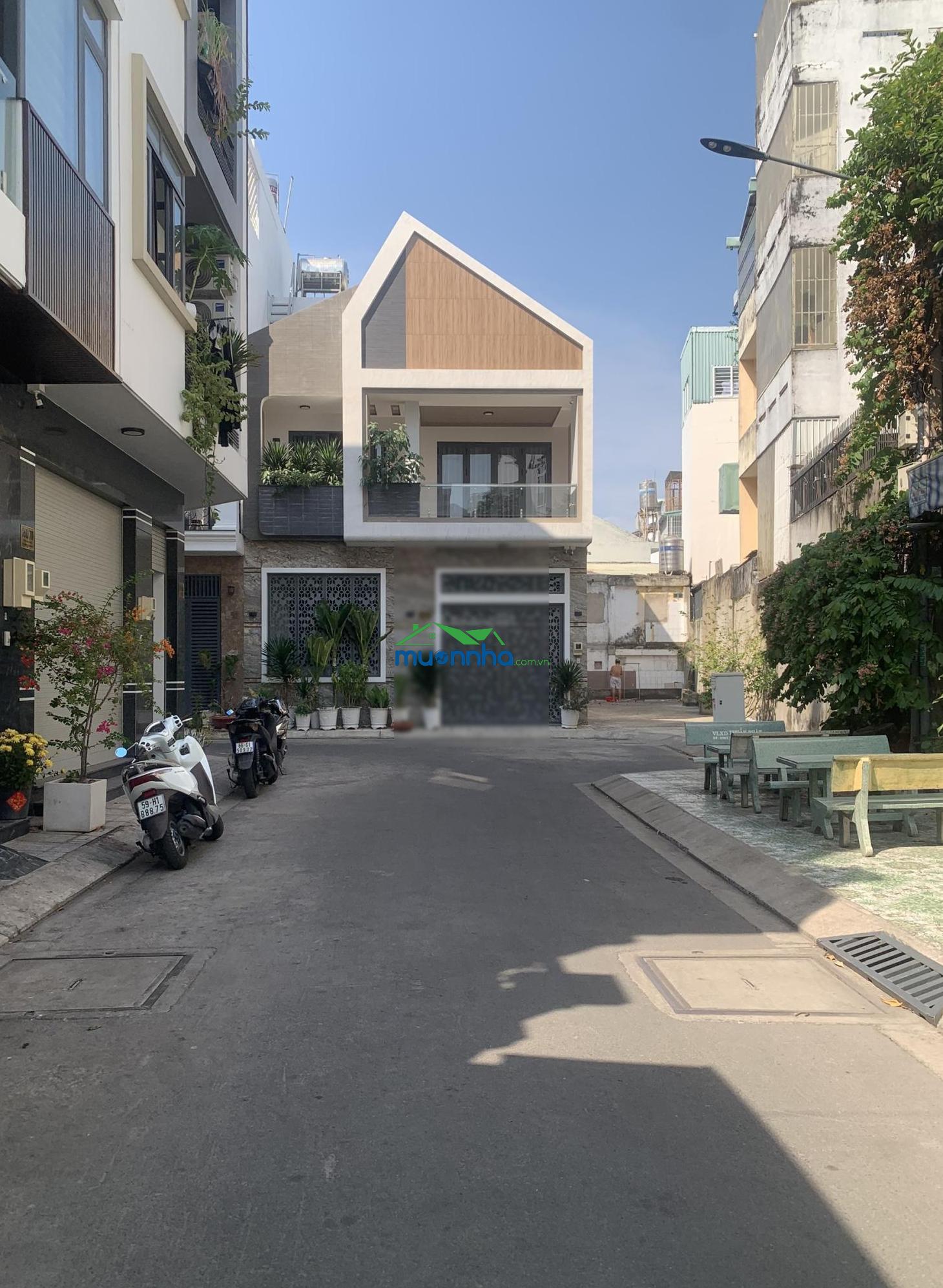Nhà đẹp 2 tầng - hẻm 6m ô tô vào nhà - đường lý thường kiệt - dt chuẩn: 4 x 15 - giá : 9.6 tỷ - 3