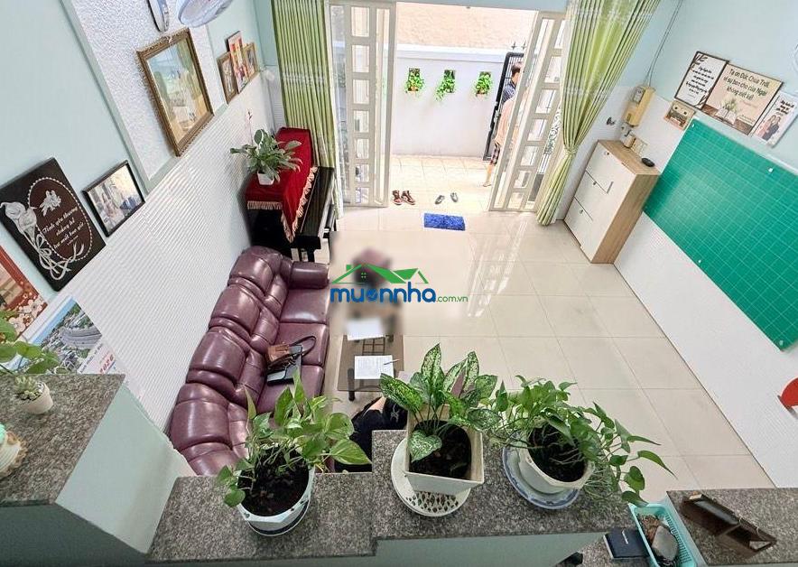 Nhà 2 tầng btct 70m2_ ngang đỉnh gần 5m _ hẻm xe hơi đậu cửa_thới an 22 gần trần thị cờ quận 12. - 2