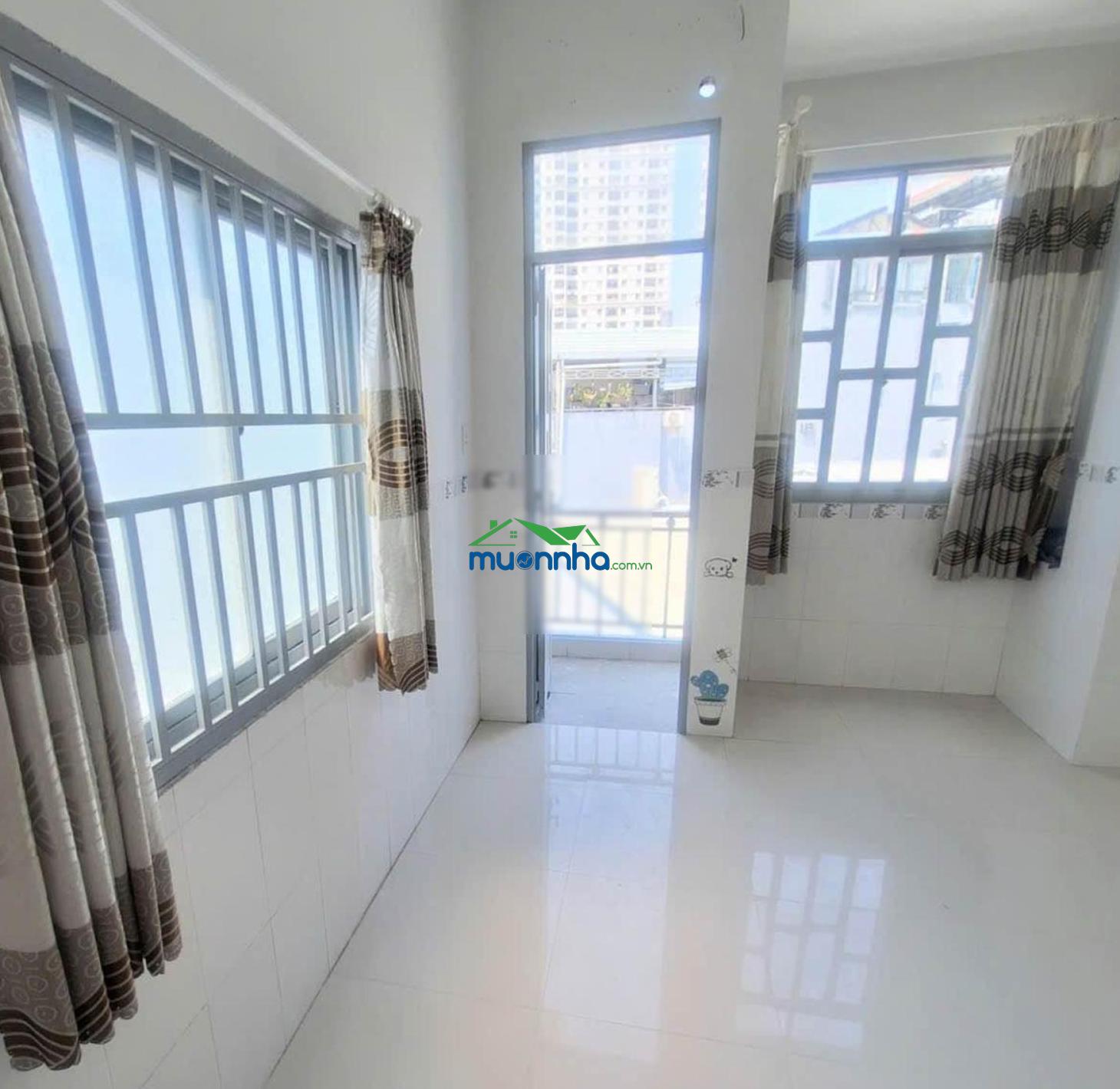 Bán nhà mới 61m2, chỉ 5.8tỷ, đ. bến vân đồn qua q1, q8 chỉ 2p kế trường đh nguyễn tất thành