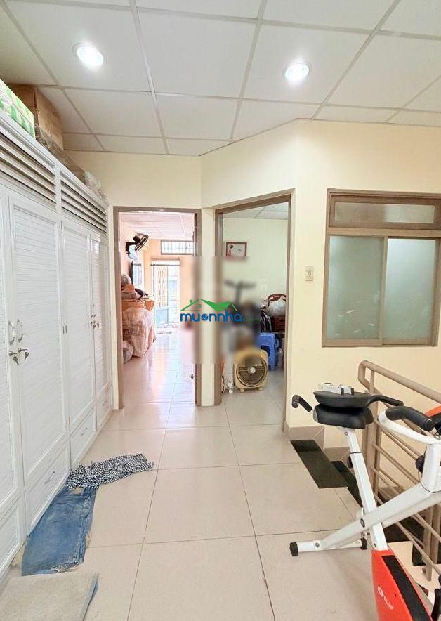 Hẻm 4m gần mặt tiền - nhà 2 tầng có 3pn - thích hợp cho hộ gđ, cho thuê - 51.5m2 - chỉ 7,8 tỷ - 4