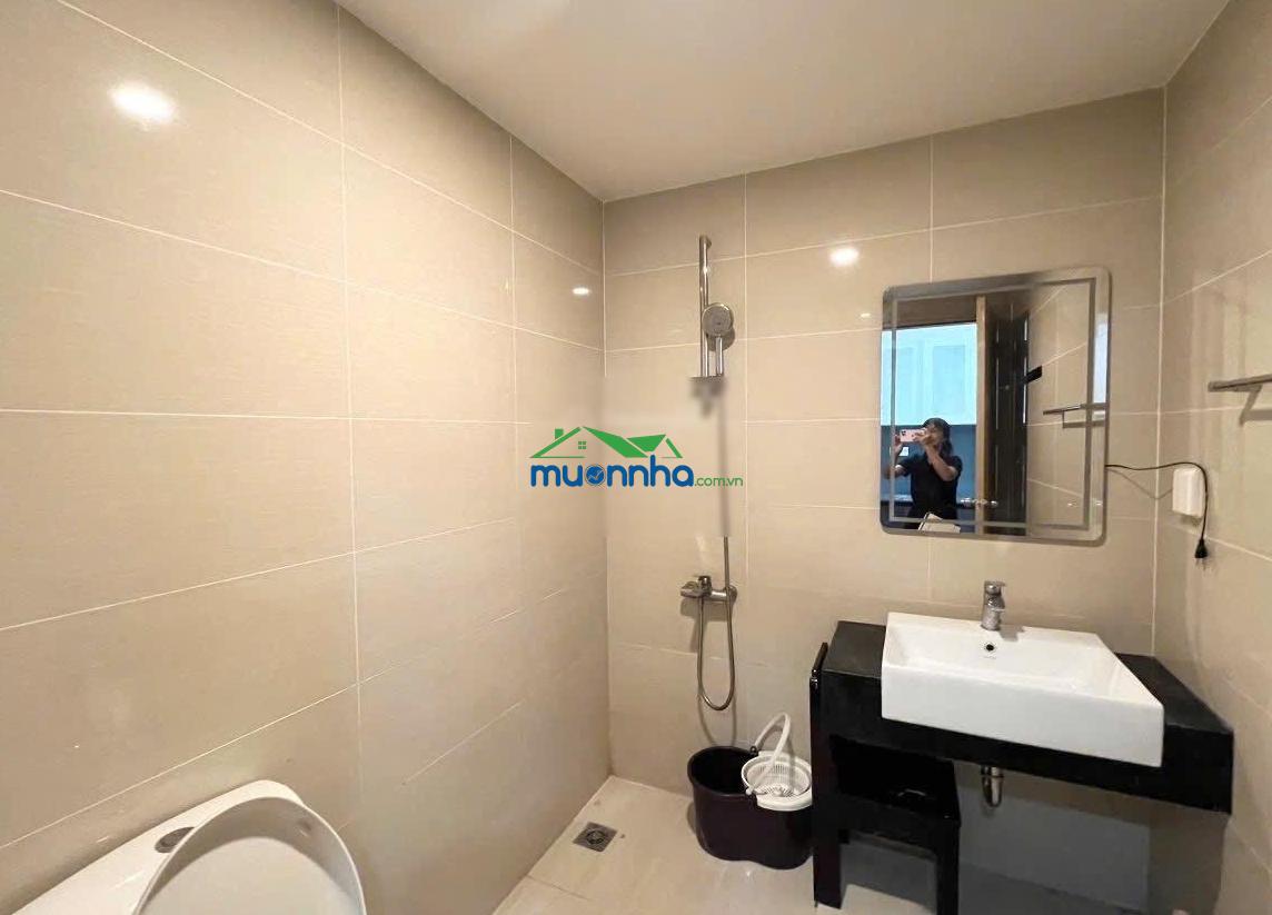 Giá rẻ !! 10 triệu/tháng cho thuê toà garden gate cđt novaland 1phòng ngủ riêng 1wc gần sân bay 37m