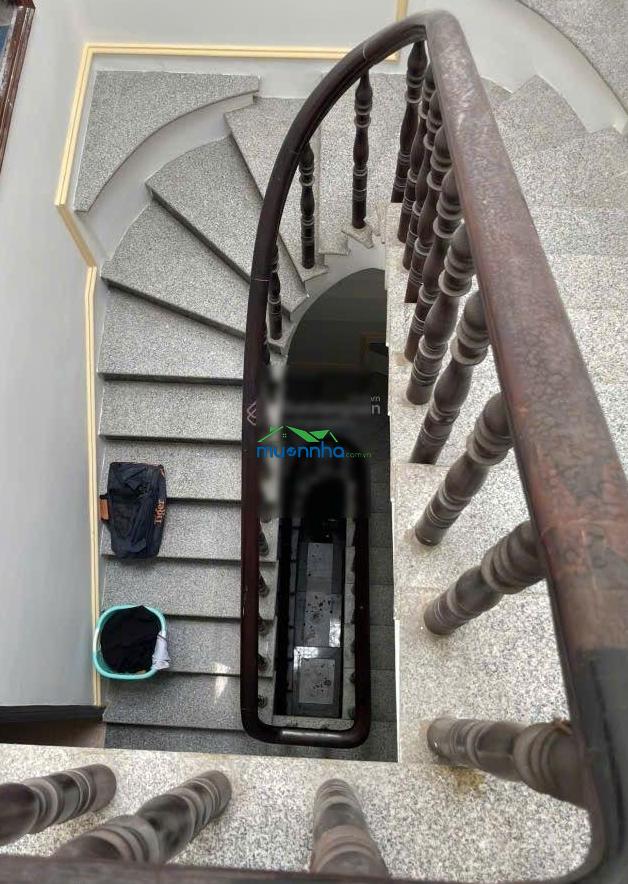 80m² thích quảng đức. p5. pn. sát mặt tiền. 4 tầng. 5pn. 6wc - 3