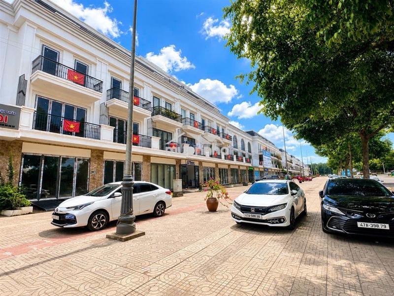 Bán nhà mặt tiền đường hà huy tập