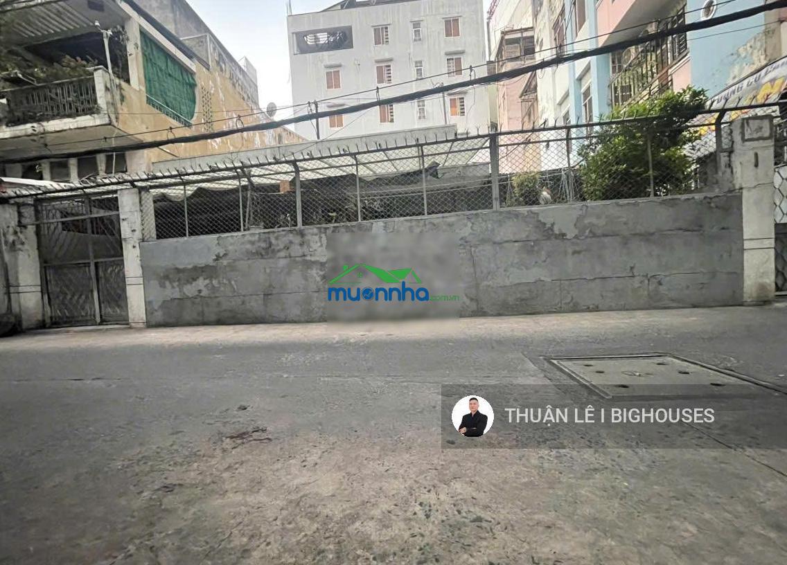 Đúng 150m ra hàng xanh. khuôn đất lớn xây villa, ks, chdv. dt: 283m2(12,9mx24m) cấp 4. giá 40 tỷ tl - 2
