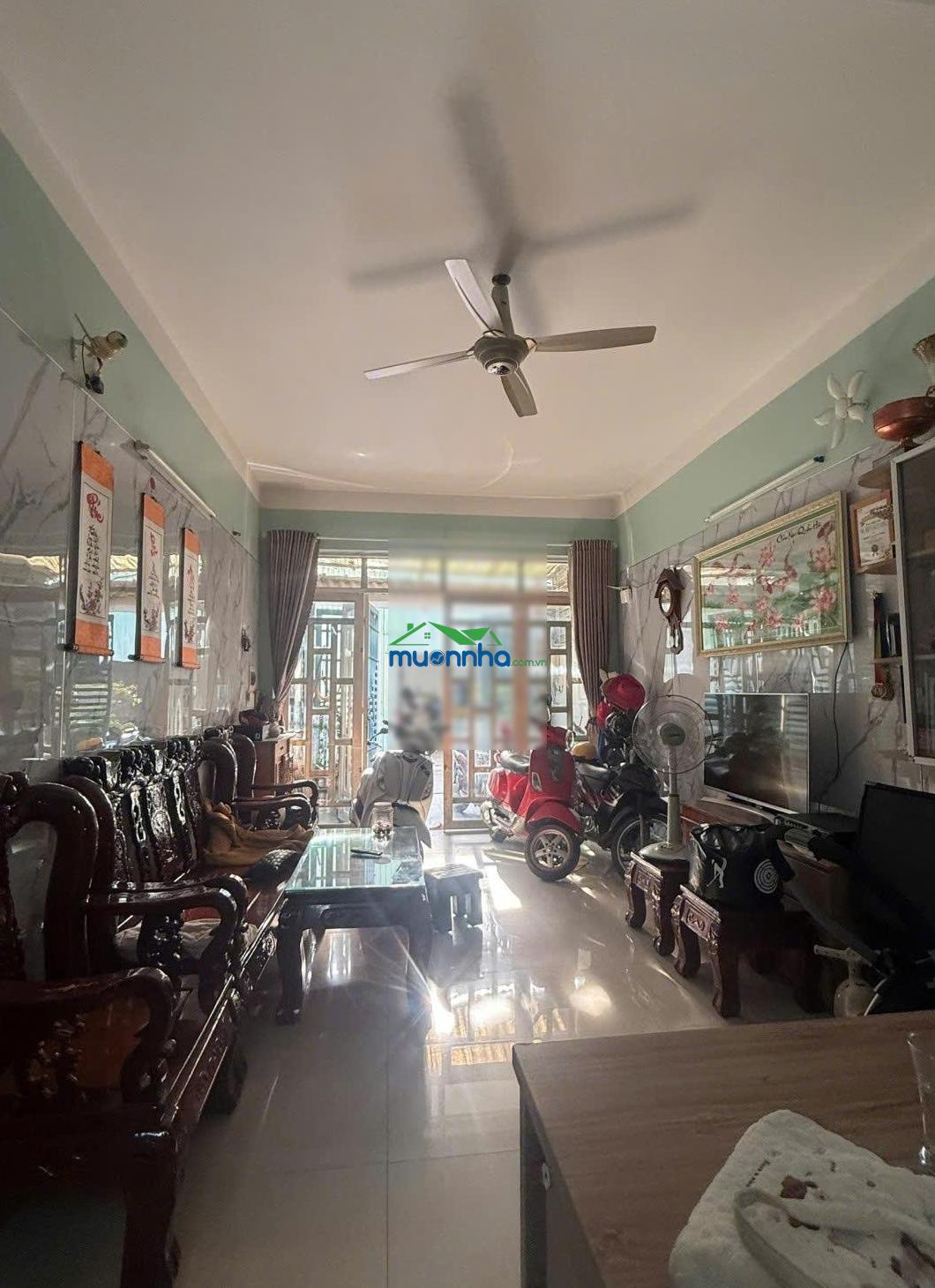 Nhà đẹp 4 tầng 4pn 5wc công năng tối ưu đường xe tải né nhau. cách bv lê văn thịnh chỉ 80m