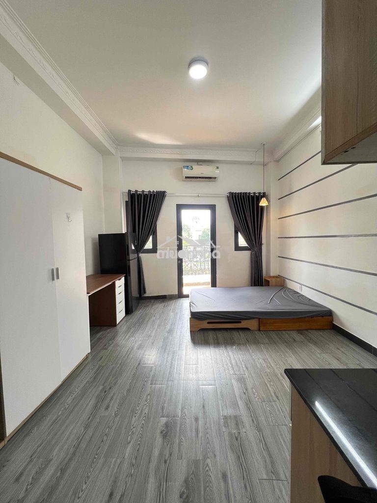 Căn hộ ban công cực đẹp, cực chill