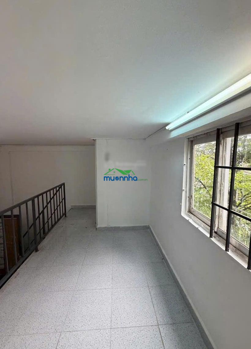 Cho thuê lâu dài becamex việt sing (số căn 8728). có máy lạnh. lầu 2 giá 2,6 triệu/tháng