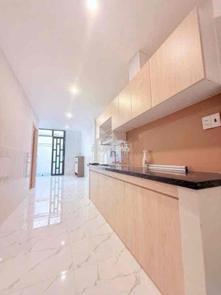 Nhà nguyên căn 3 phòng ngủ - 2wc, sẵn 3 máy lạnh, nhà mới - 2
