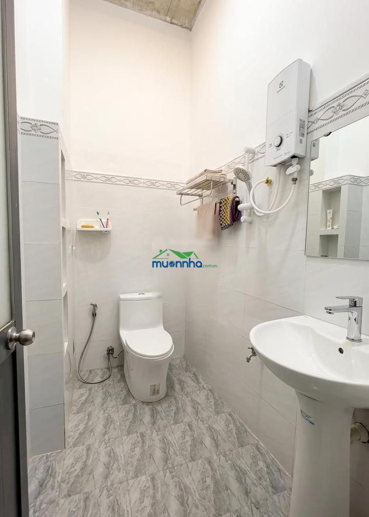 Nhà 100m2 ngang 5mx20m ngay cv phần mềm quang trung q12, giá tốt 4.x tỷ sổ riêng cc ngay