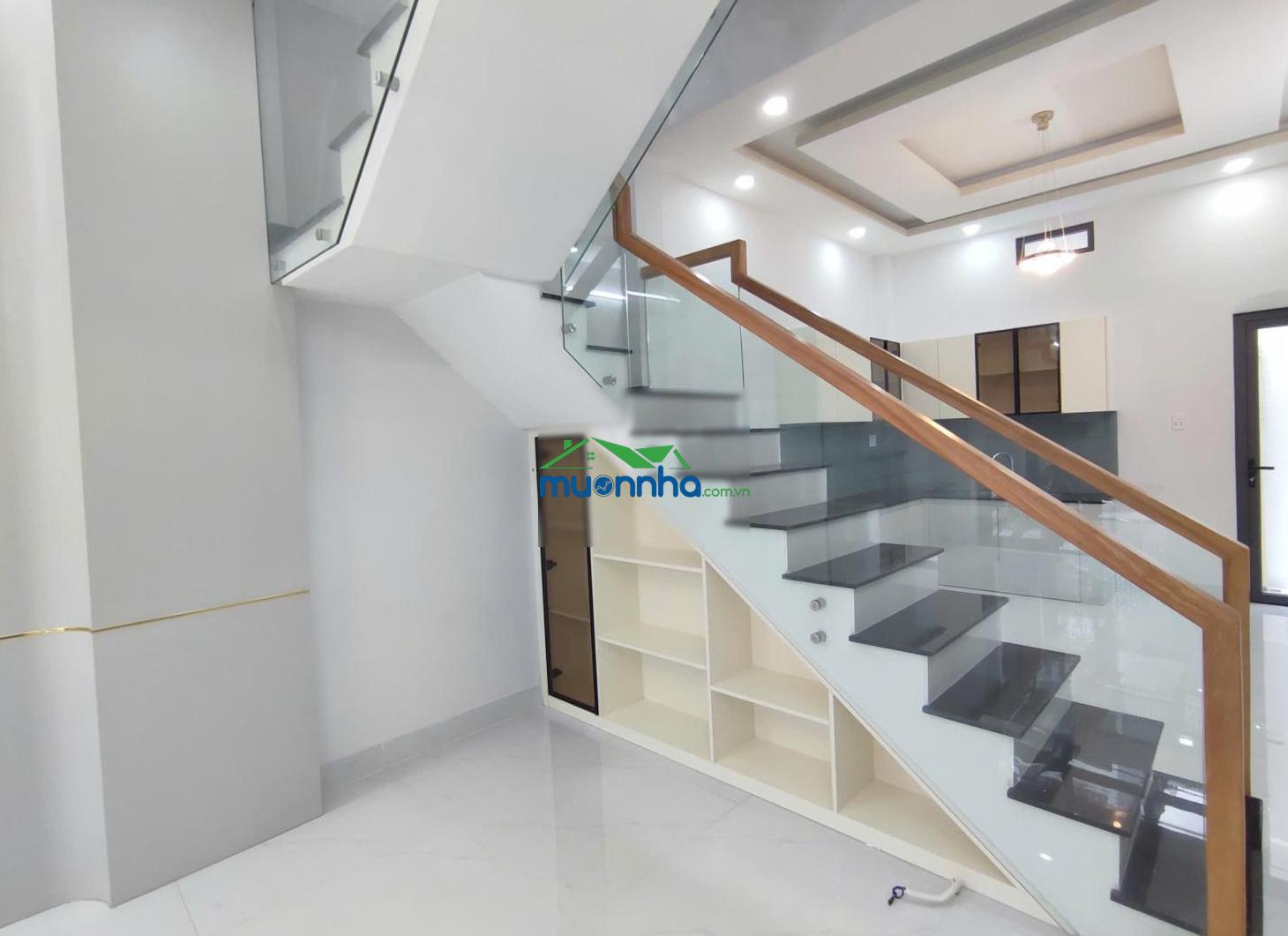 Nhà mới 4 tầng trường lưu - gần chợ long trường - 56m2 - hẻm xe hơi 6m - sổ riêng hoàn công - 4
