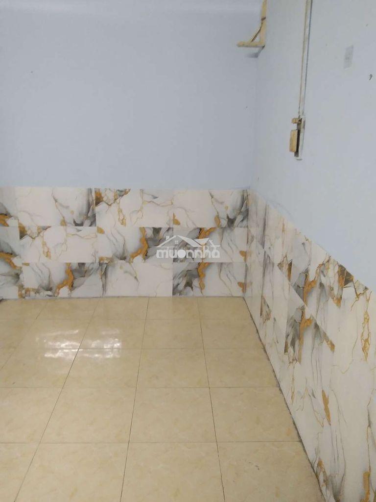 Nhà mặt tiền phòng trống sạch sẽ  yên tĩnh giờ giấc tự do an ninh