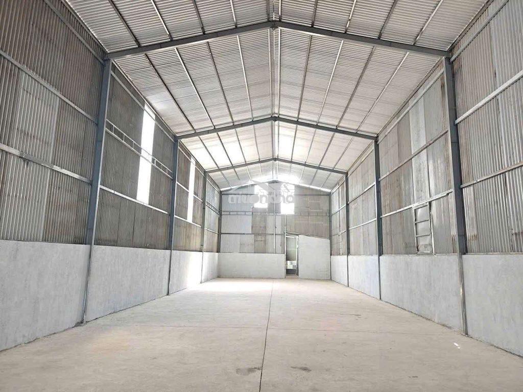 Xưởng kho chứa hàng 10x20 tróng suốt  - 2