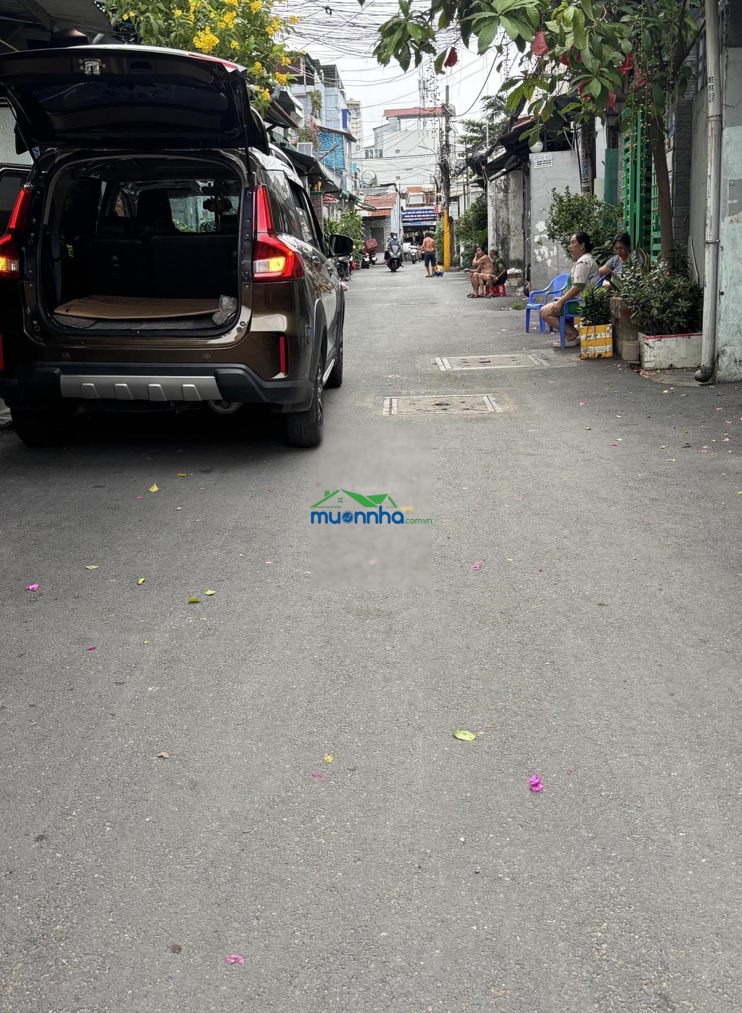 Trung tâm p1 trần quốc tuấn dt: 4,1x23m nh 5,7 cn 92.5m2 cách mt 1 căn cho thuê 15tr/tháng 9,4 tỷ
