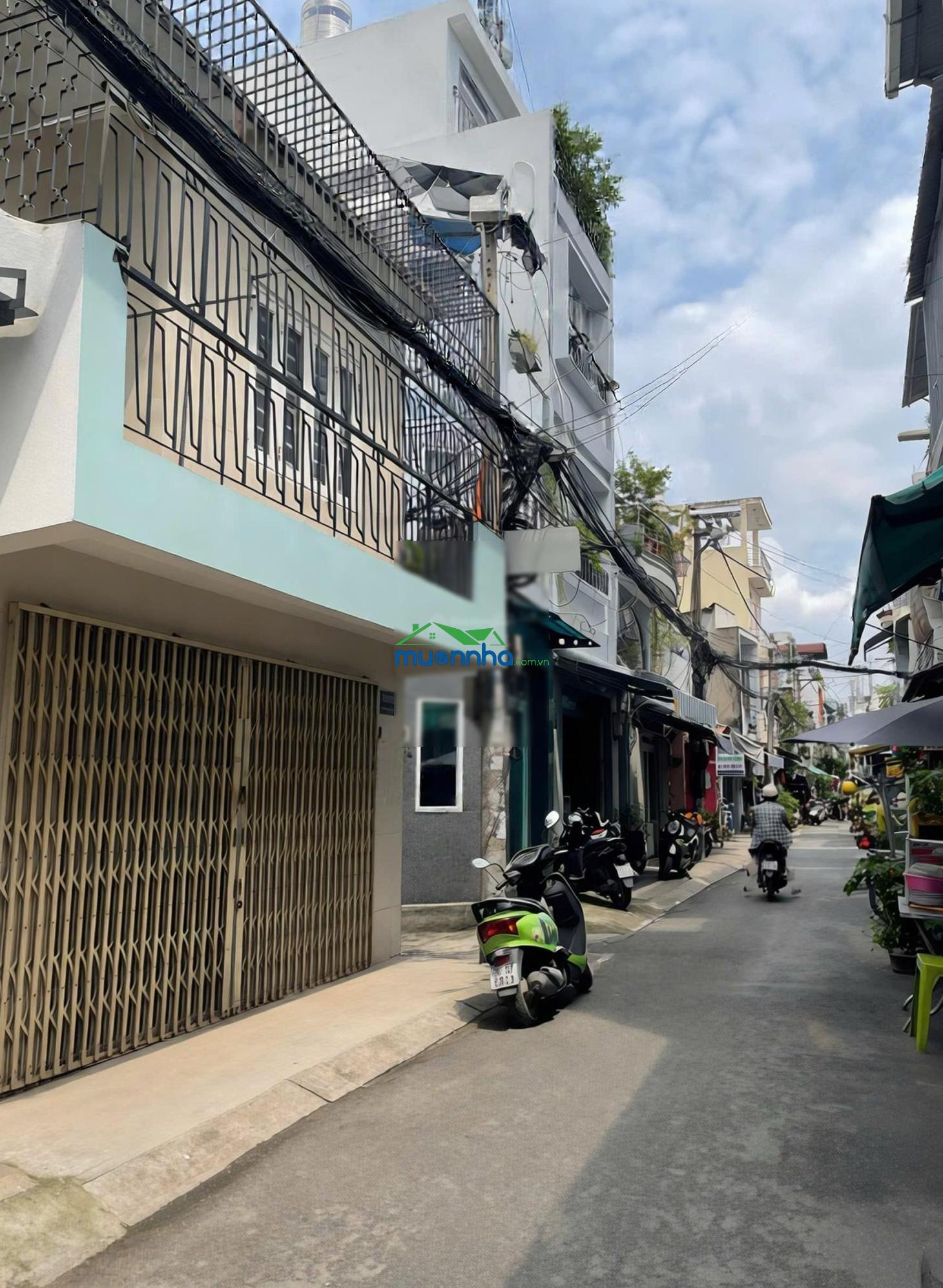 Bán nhà 3 mặt tiền hẻm 2 tầng (5x10) vũ huy tấn quận bình thạnh ngay quận 1 hxh thông. 7 tỷ tl