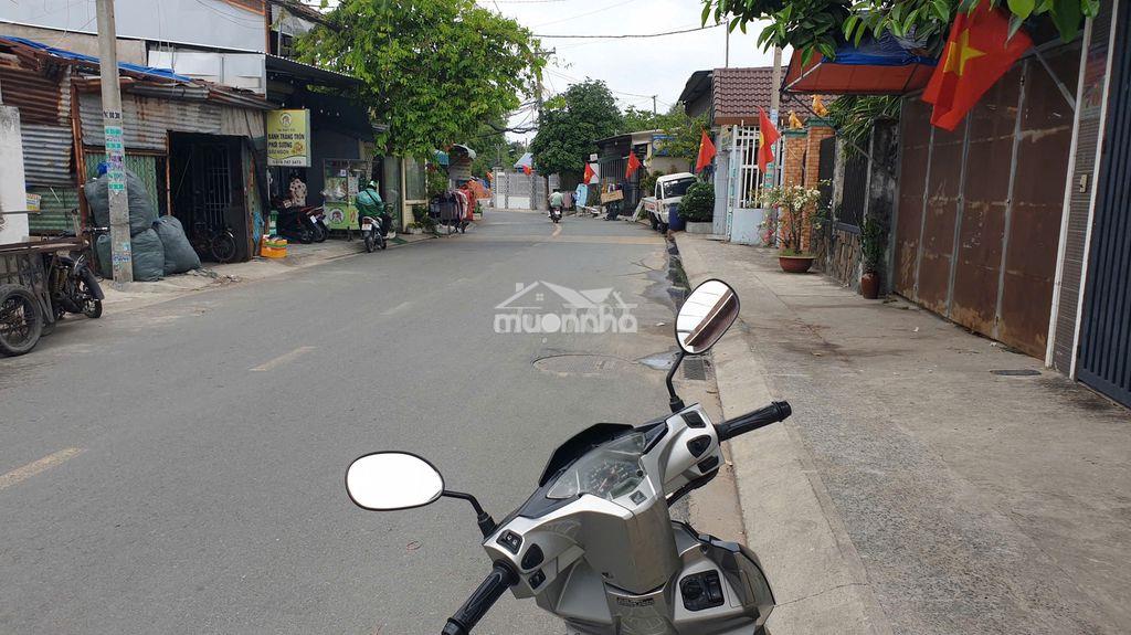 Nhà mặt tiền kdbb 4m*22m, đường thông 12m, gần chợ xuân thới thượng hm - 3