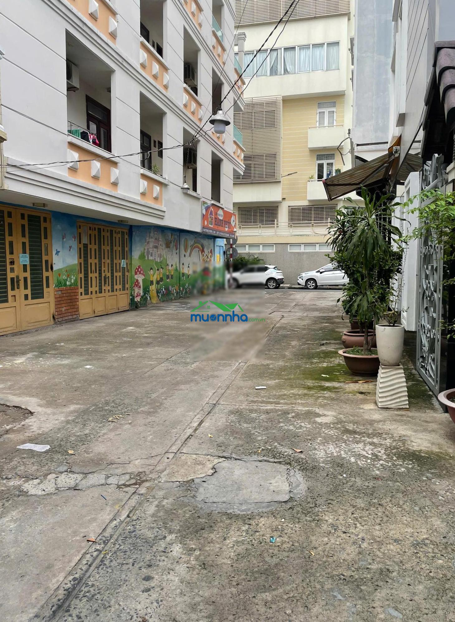 Hxh nguyễn hiền trung tâm quận 3. giá chỉ 11,5 tỷ. dt 5x11m. 3 lầu. giá 11.5 tỷ tl. 0931 456 ***