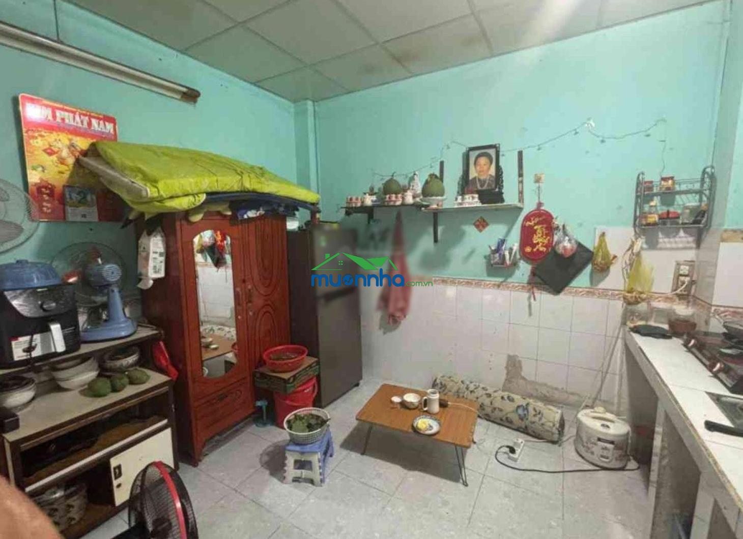 Giá k tưởng ngay chợ cầu đỏ - 2.35 tỷ - chính chủ 1 đời - nơ trang long gần mặt tiền 3 tầng btc - 3