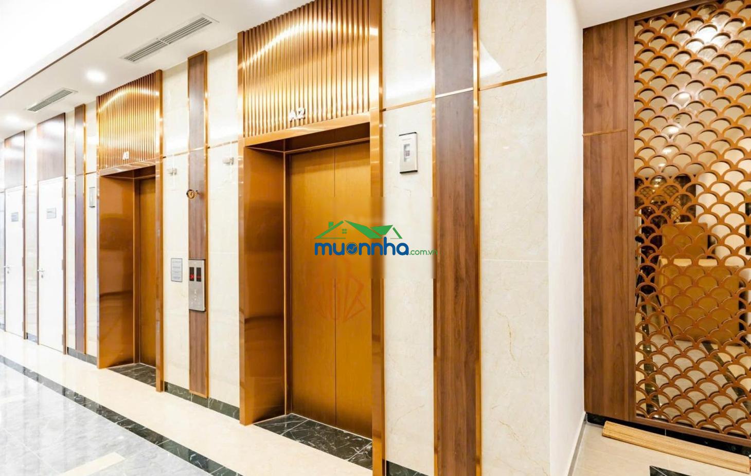 Căn góc 2pn 70m² - thanh toán 180 ngày - nhà mới 100% - view quảng trường, vincom - giá: 4,406 tỷ - 2