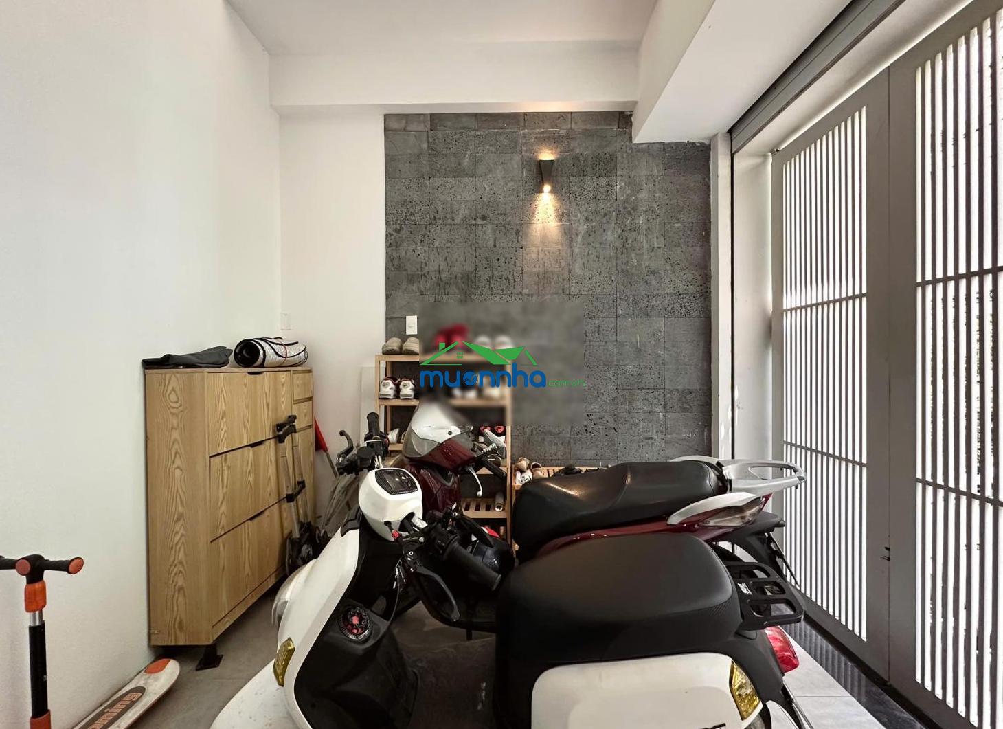 Bán nhà đẹp hẻm 5m sát mt đường hai bà trưng, p. tân định. 4m x 16.35m, trệt 4 lầu. giá 19.8 tỷ tl - 4