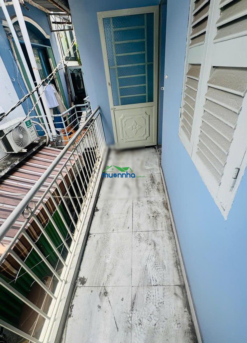 Bán gấp nhà 2 tầng sát mặt tiền đường tôn đản, hẻm rộng rãi, không lo quy hoạch. giá chỉ 2 tỷ 850 - 4