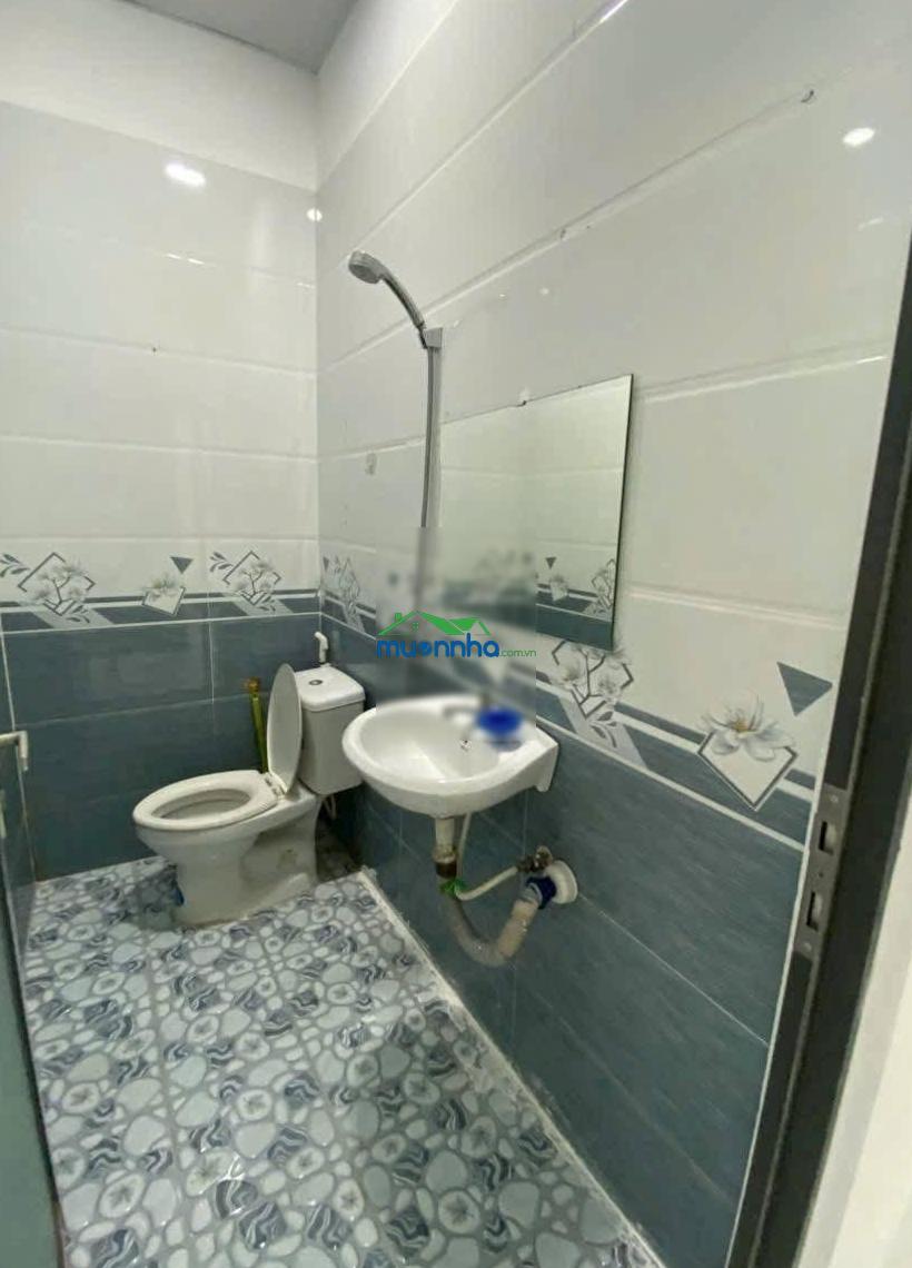 Nhà mới vào ở liền gần cầu chợ đệm, bình chánh giá 984 triệu - 2