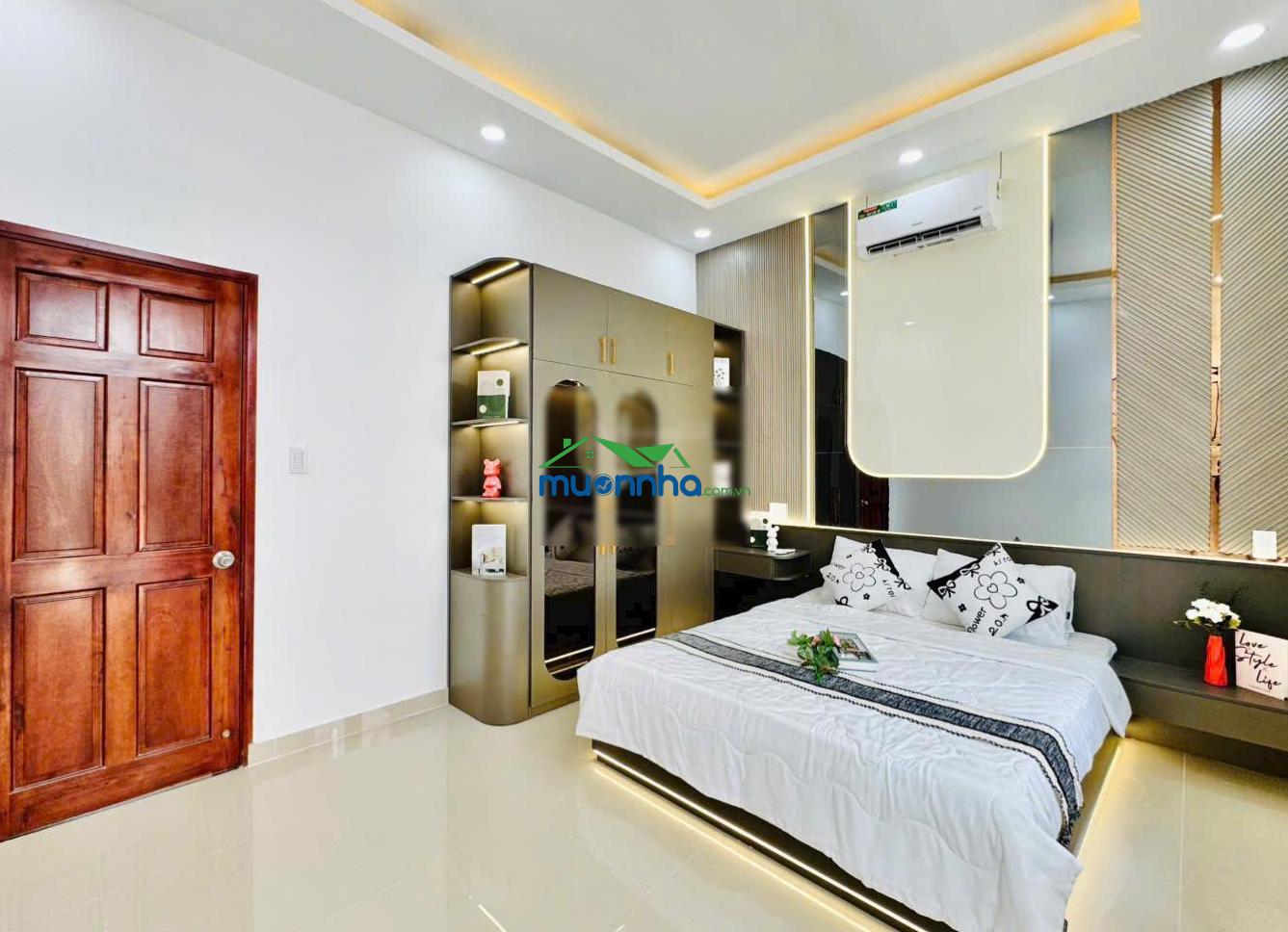 Chỉ hơn 5 tỷ - một xíu có ngay nhà ngang 5m - sát cạnh emart phan huy ích - 2