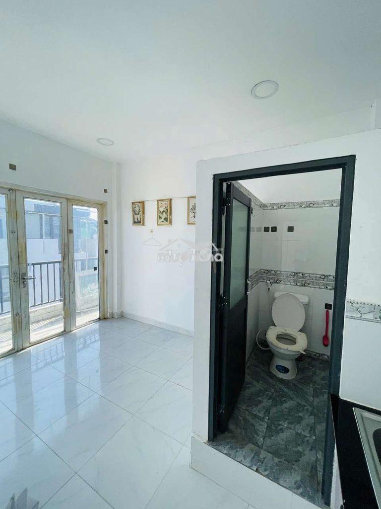 Phòng trọ rộng 20m2giá rẻ ngay trường chinh kcn tân bình full nội thất
