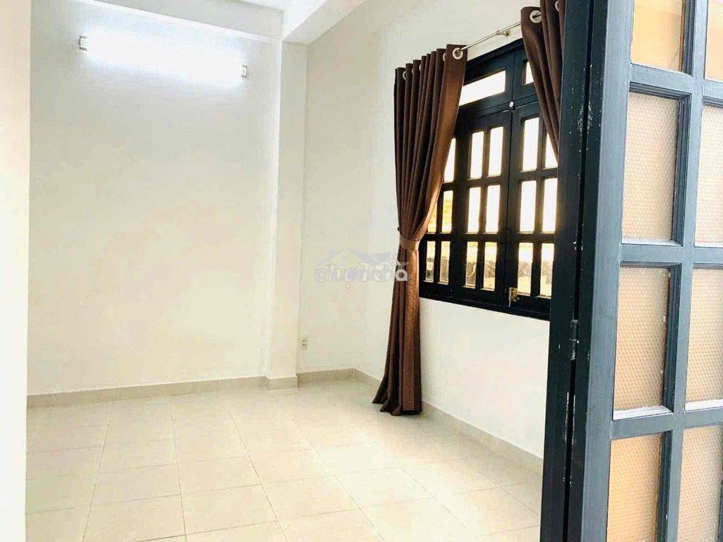 Vạn kiếp, p3 bình thạnh-3 tầng-30m2 -4pn 4wc- 4.35 tỷ - 2