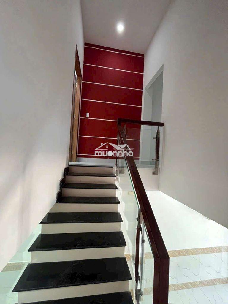 Nhà 1 trệt 1 lầu hẻm 340 đường long phước. cách chợ 200m - 3