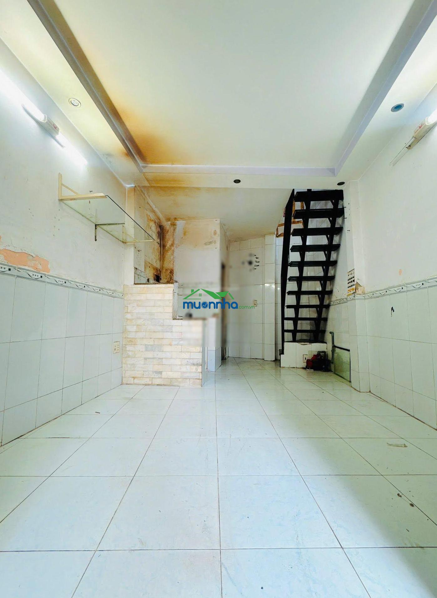 Nhà 3 tầng đúc, hẻm vip âu dương lân, p.3, q.8, shr, kdc hiện hữu. chỉ 2 tỷ 380 (tl). - 3