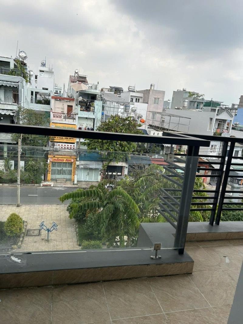 Chdv ban công gần chợ nguyễn sơn