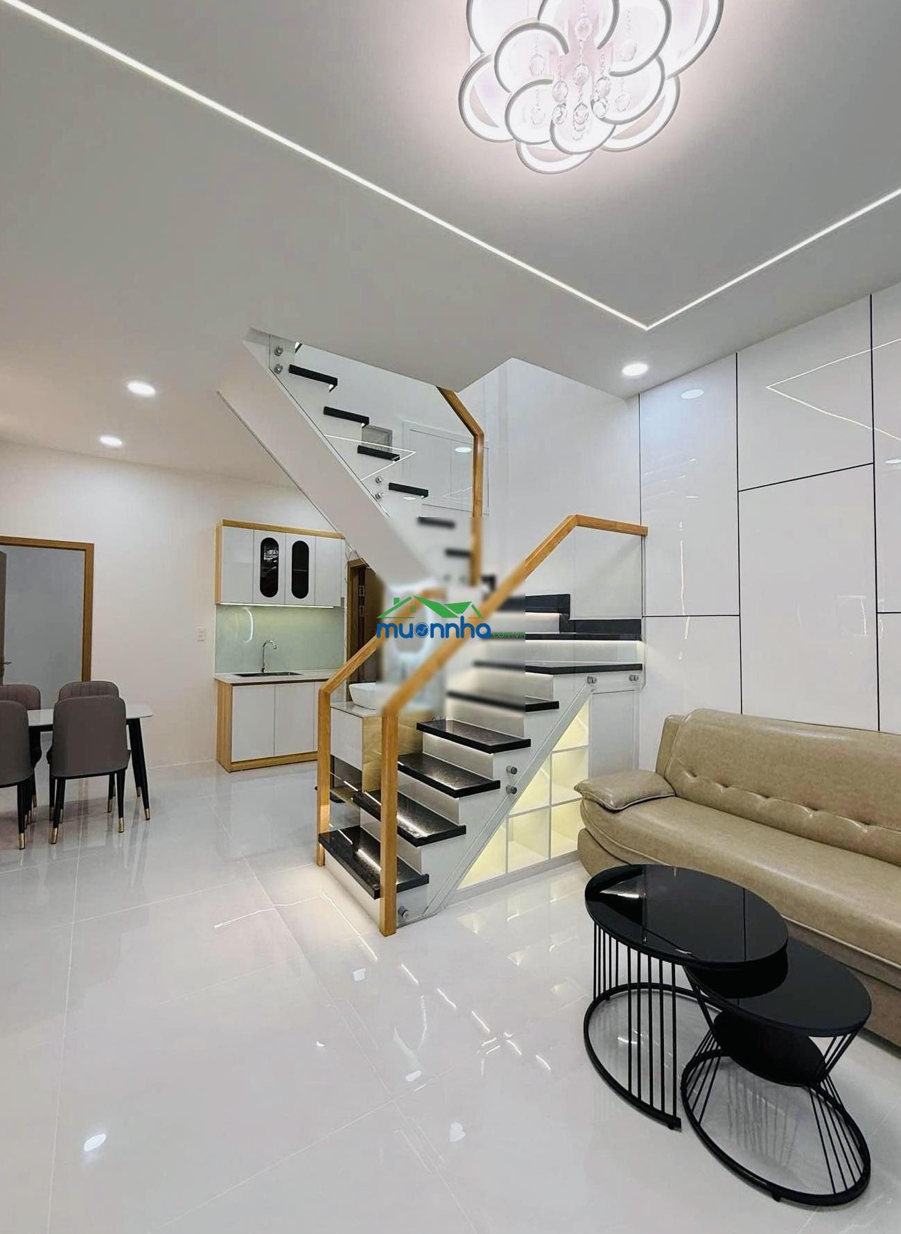 Sd 80m2 - 3 pn - ngay ngã tư lạc long quân khuông việt - cạnh đầm sen - xe hơi đỗ cửa - nhỉnh 6 tỷ - 3