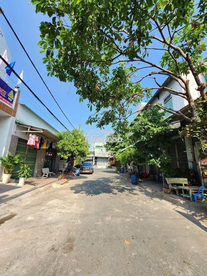 Nhà phố bình hoà thuận an